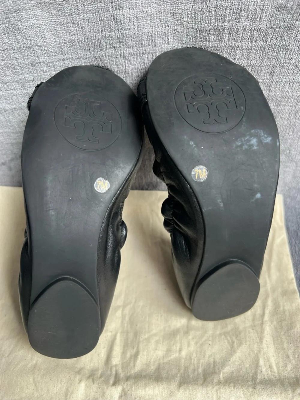 Tory Burch Shoes Sz 7 M Ambrose Ballet Flat Leather Black Gold Logo Slip On